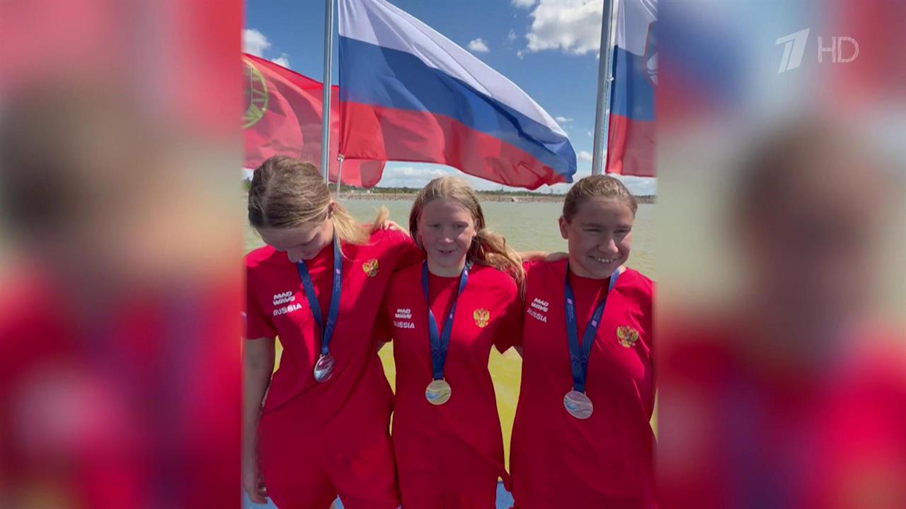 Флаг и гимн России как знак возвращения: доказано чемпионами и призерами соревнований среди юниоров.